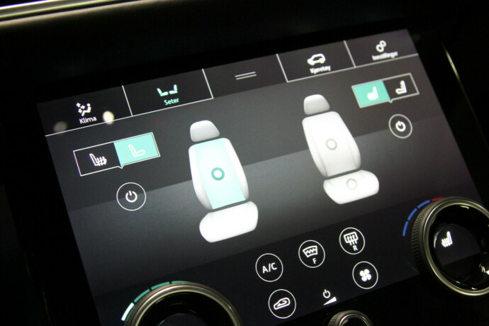 land-rover-range-rover-velar-bensin-2018-big-18