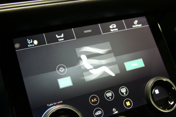 land-rover-range-rover-velar-bensin-2018-big-20