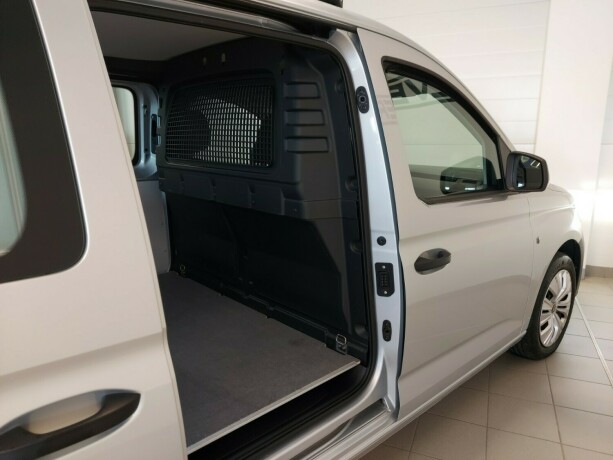 volkswagen-caddy-diesel-2024-big-27