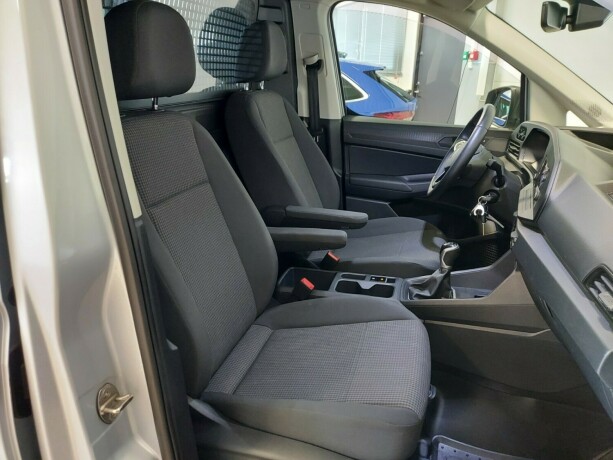 volkswagen-caddy-diesel-2024-big-25