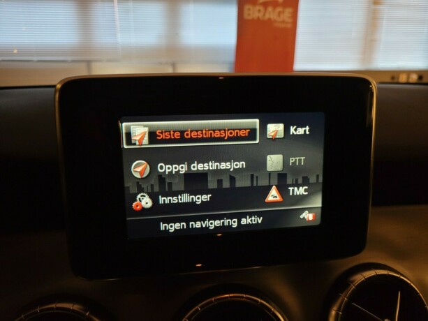 mercedes-benz-cla-bensin-2014-big-25