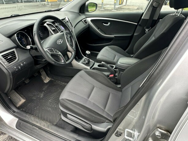 hyundai-i30-diesel-2013-big-5