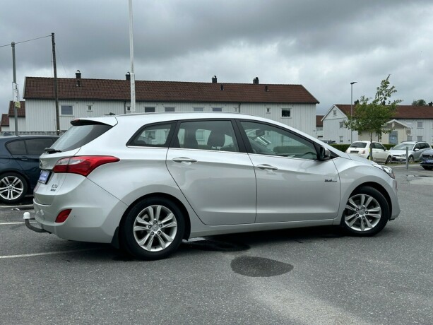 hyundai-i30-diesel-2013-big-3