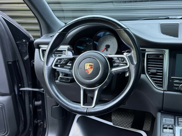 porsche-macan-diesel-2015-big-10