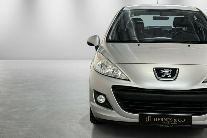 peugeot-207-diesel-2010-big-3