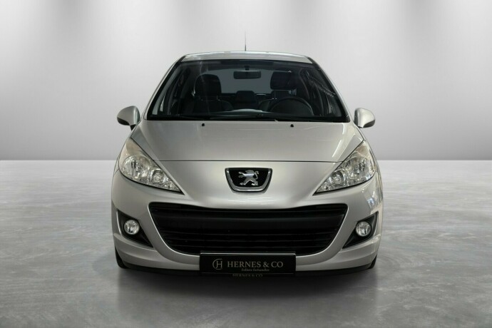 peugeot-207-diesel-2010-big-2