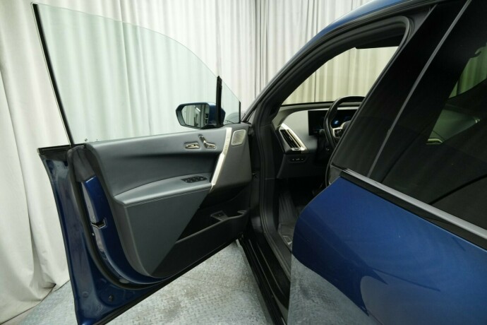 bmw-ix-elektrisitet-2022-big-61