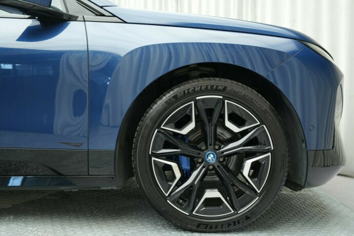 bmw-ix-elektrisitet-2022-big-53