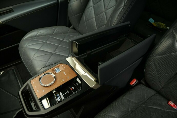 bmw-ix-elektrisitet-2022-big-84