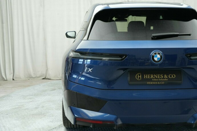 bmw-ix-elektrisitet-2022-big-54