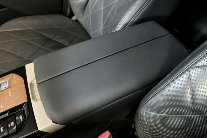 bmw-ix-elektrisitet-2022-big-39