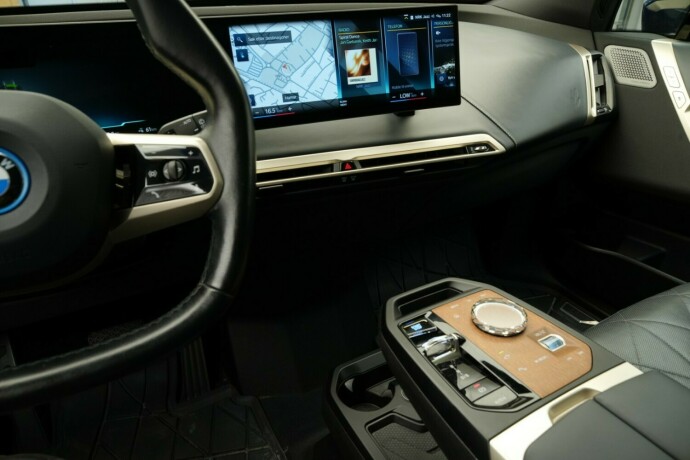 bmw-ix-elektrisitet-2022-big-86