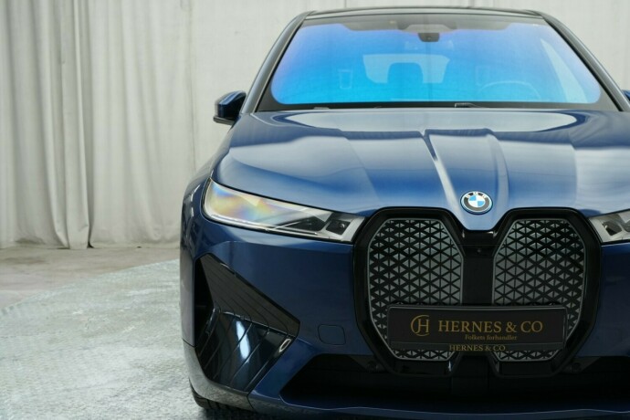 bmw-ix-elektrisitet-2022-big-49