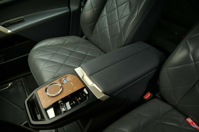 bmw-ix-elektrisitet-2022-big-89