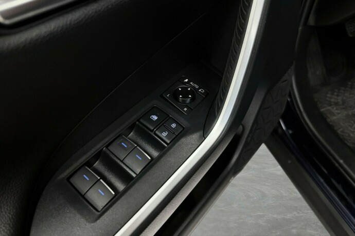 toyota-rav4-elektrisitetbensin-2021-big-20