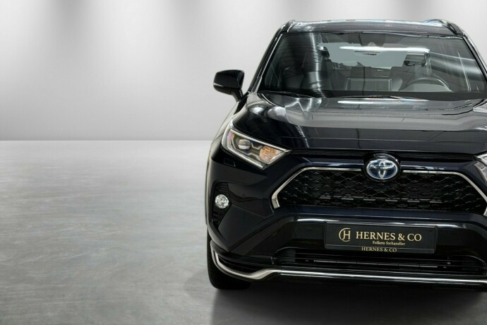 toyota-rav4-elektrisitetbensin-2021-big-3
