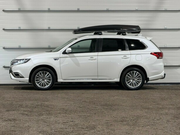 mitsubishi-outlander-elektrisitetbensin-2020-big-4