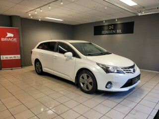 Toyota | Avensis | Bensin | 2015