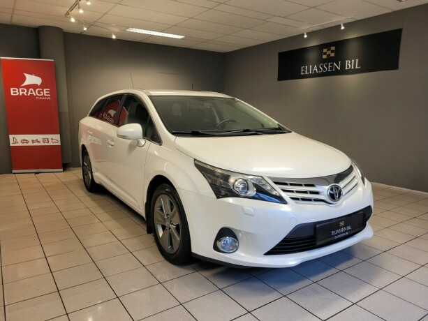 toyota-avensis-bensin-2015-big-10