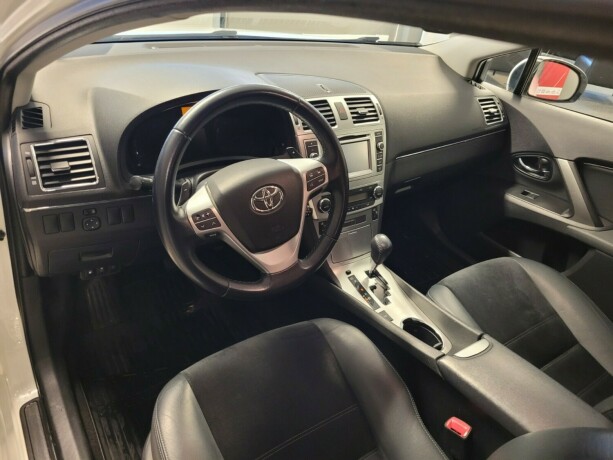 toyota-avensis-bensin-2015-big-19
