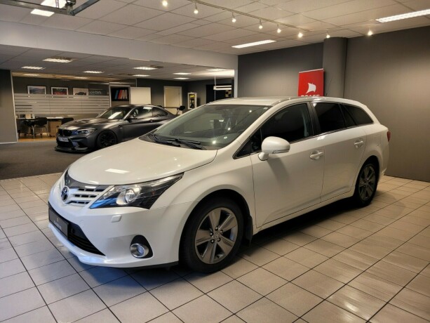 toyota-avensis-bensin-2015-big-7