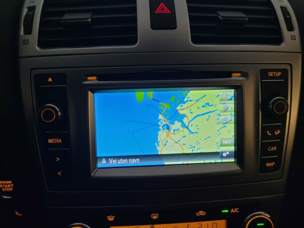 toyota-avensis-bensin-2015-big-23