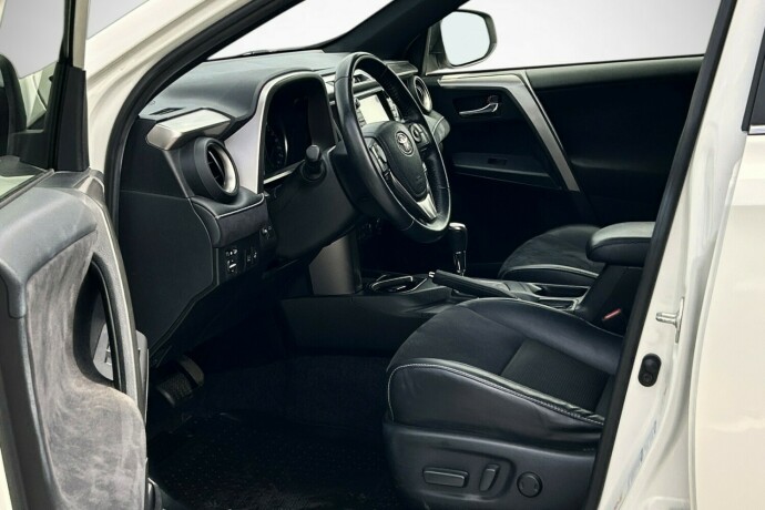 toyota-rav4-elektrisitetbensin-2018-big-11
