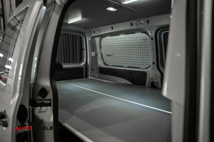 volkswagen-caddy-diesel-2014-big-17