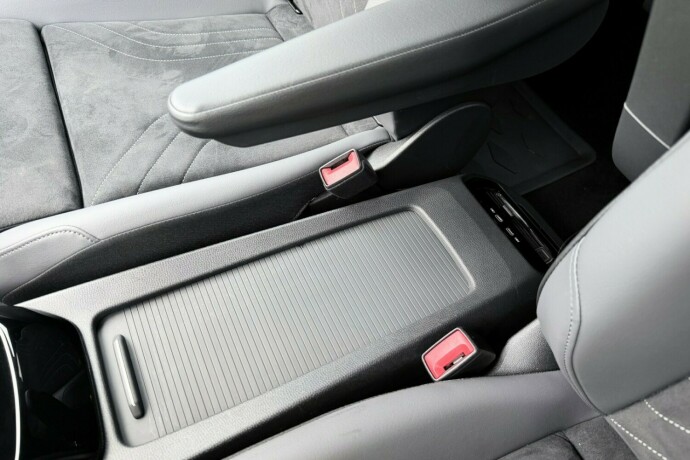 volkswagen-id4-elektrisitet-2024-big-38