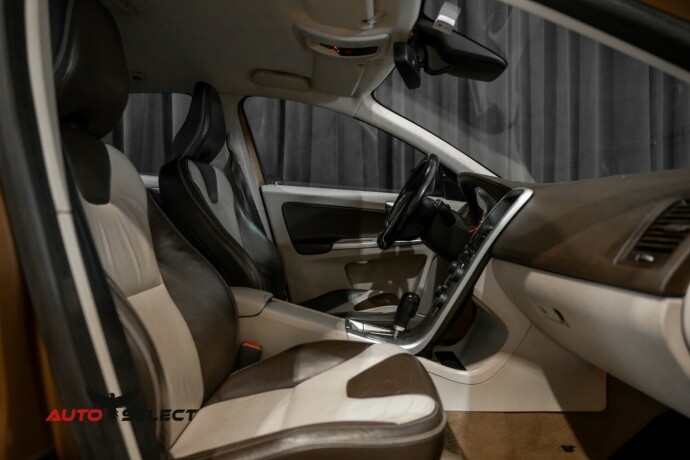 volvo-xc-60-diesel-2011-big-17