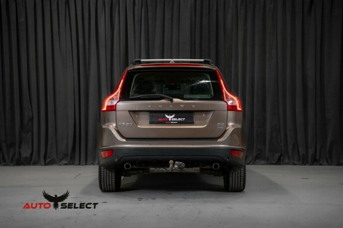 volvo-xc-60-diesel-2011-big-8