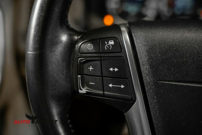 volvo-xc-60-diesel-2011-big-26