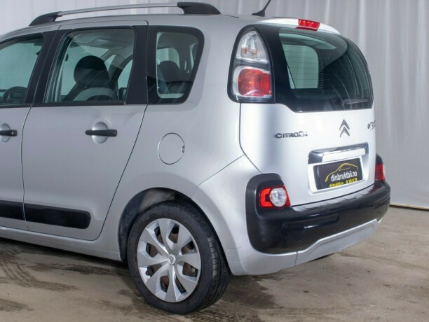 citroen-c3-picasso-diesel-2010-big-6