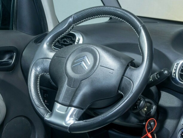 citroen-c3-picasso-diesel-2010-big-13