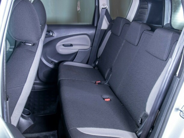 citroen-c3-picasso-diesel-2010-big-34