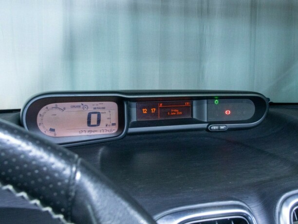 citroen-c3-picasso-diesel-2010-big-22