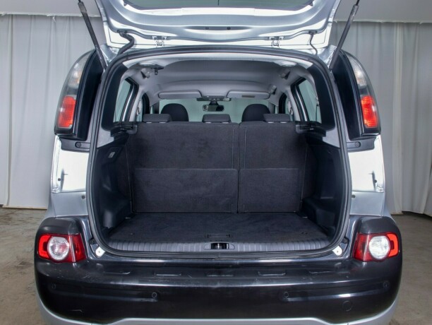 citroen-c3-picasso-diesel-2010-big-9