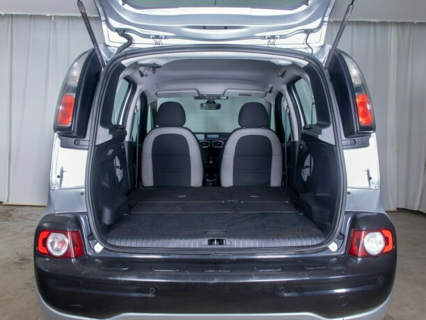 citroen-c3-picasso-diesel-2010-big-10