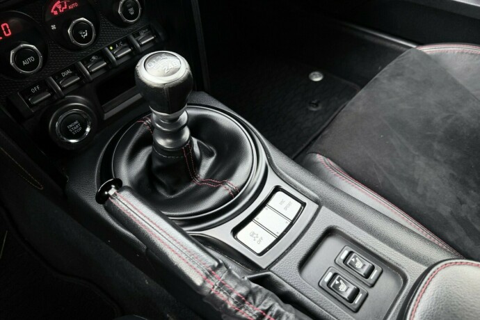 subaru-brz-bensin-2014-big-24