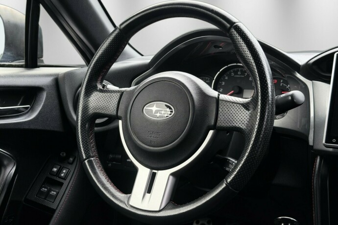 subaru-brz-bensin-2014-big-15