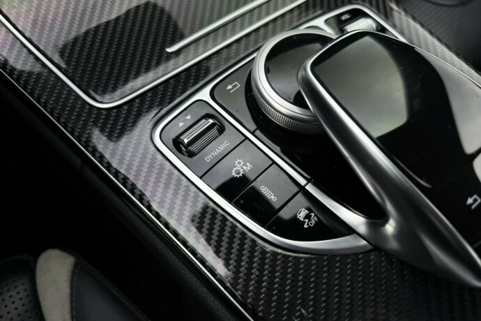 mercedes-benz-c63-bensin-2015-big-36