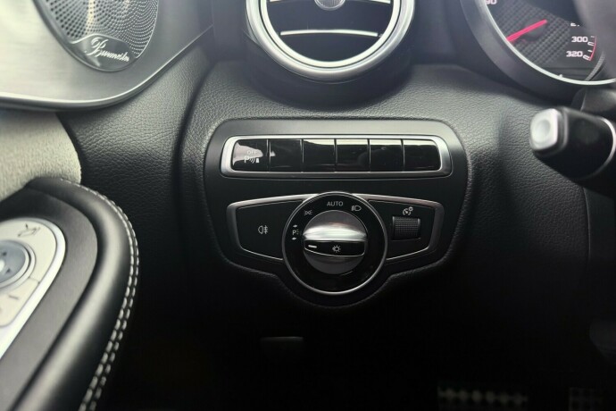 mercedes-benz-c63-bensin-2015-big-25