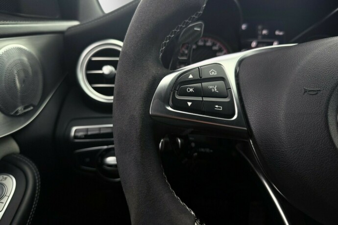 mercedes-benz-c63-bensin-2015-big-21