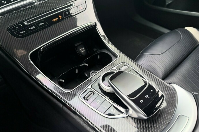 mercedes-benz-c63-bensin-2015-big-35