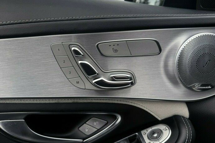 mercedes-benz-c63-bensin-2015-big-16