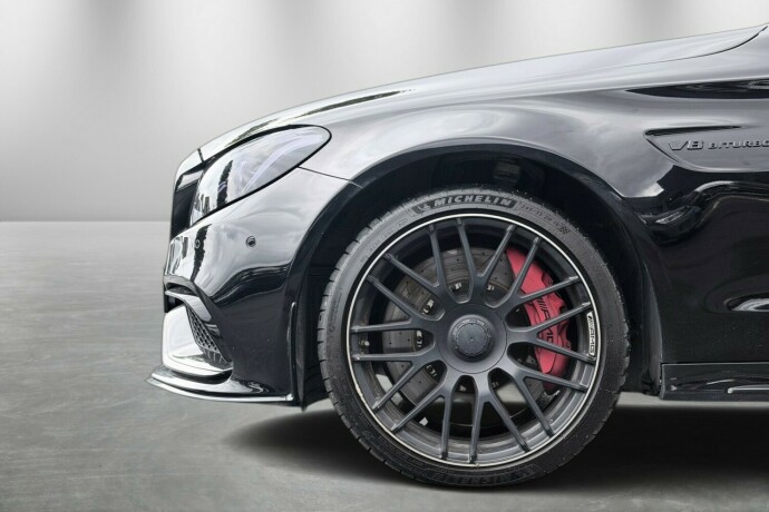 mercedes-benz-c63-bensin-2015-big-5