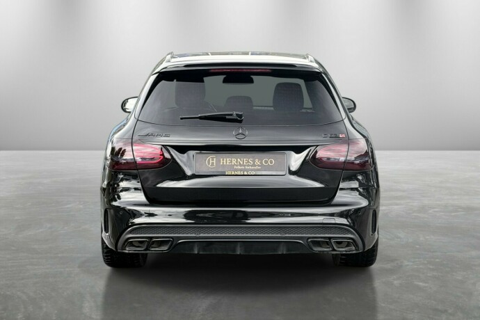mercedes-benz-c63-bensin-2015-big-8