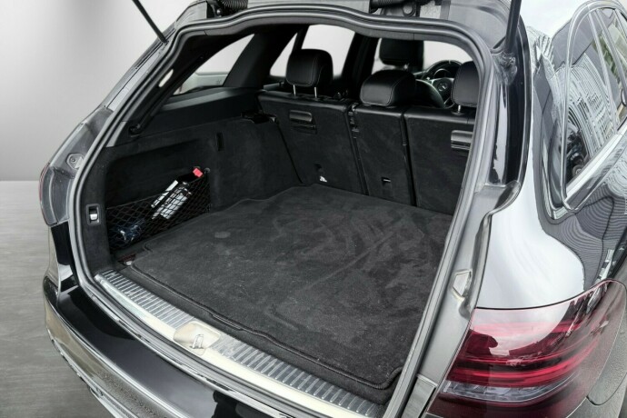 mercedes-benz-c63-bensin-2015-big-11