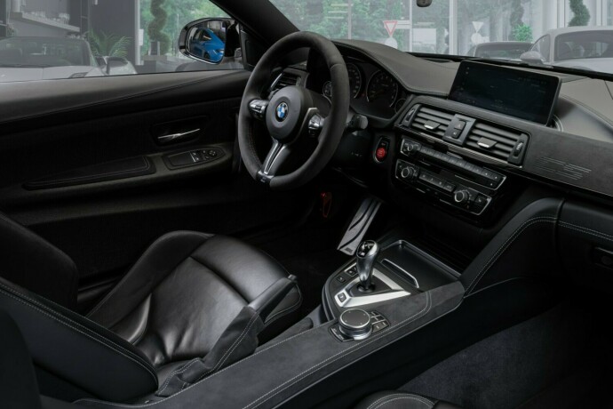bmw-m4-bensin-2018-big-54