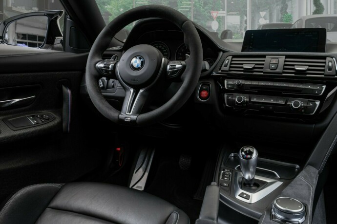 bmw-m4-bensin-2018-big-55